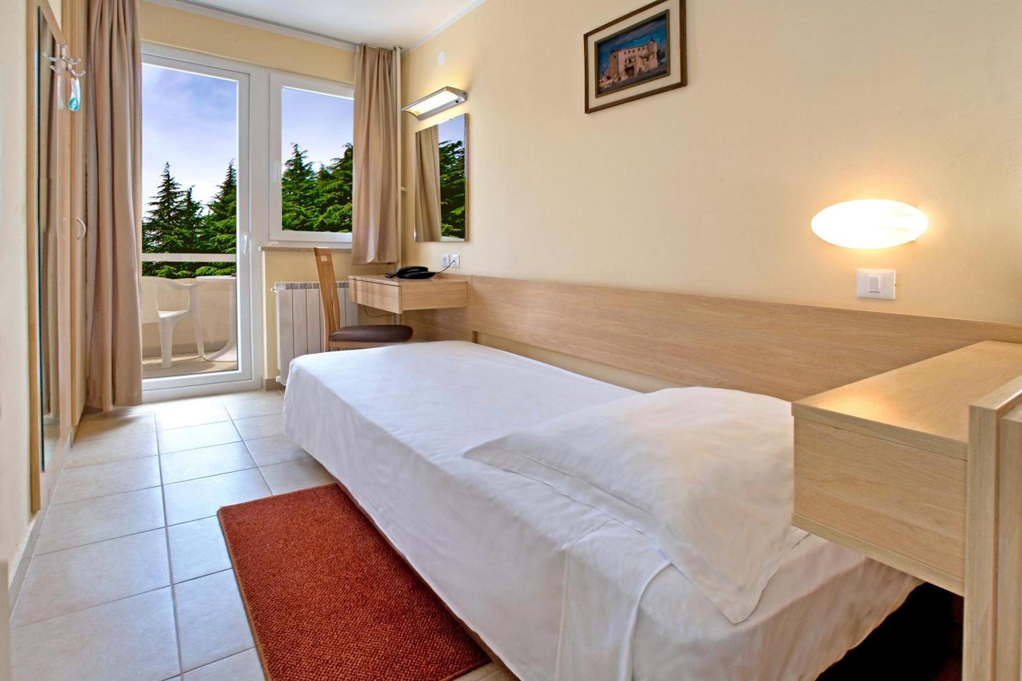Hotel Delfin Plava Laguna Mugeba Ruang foto