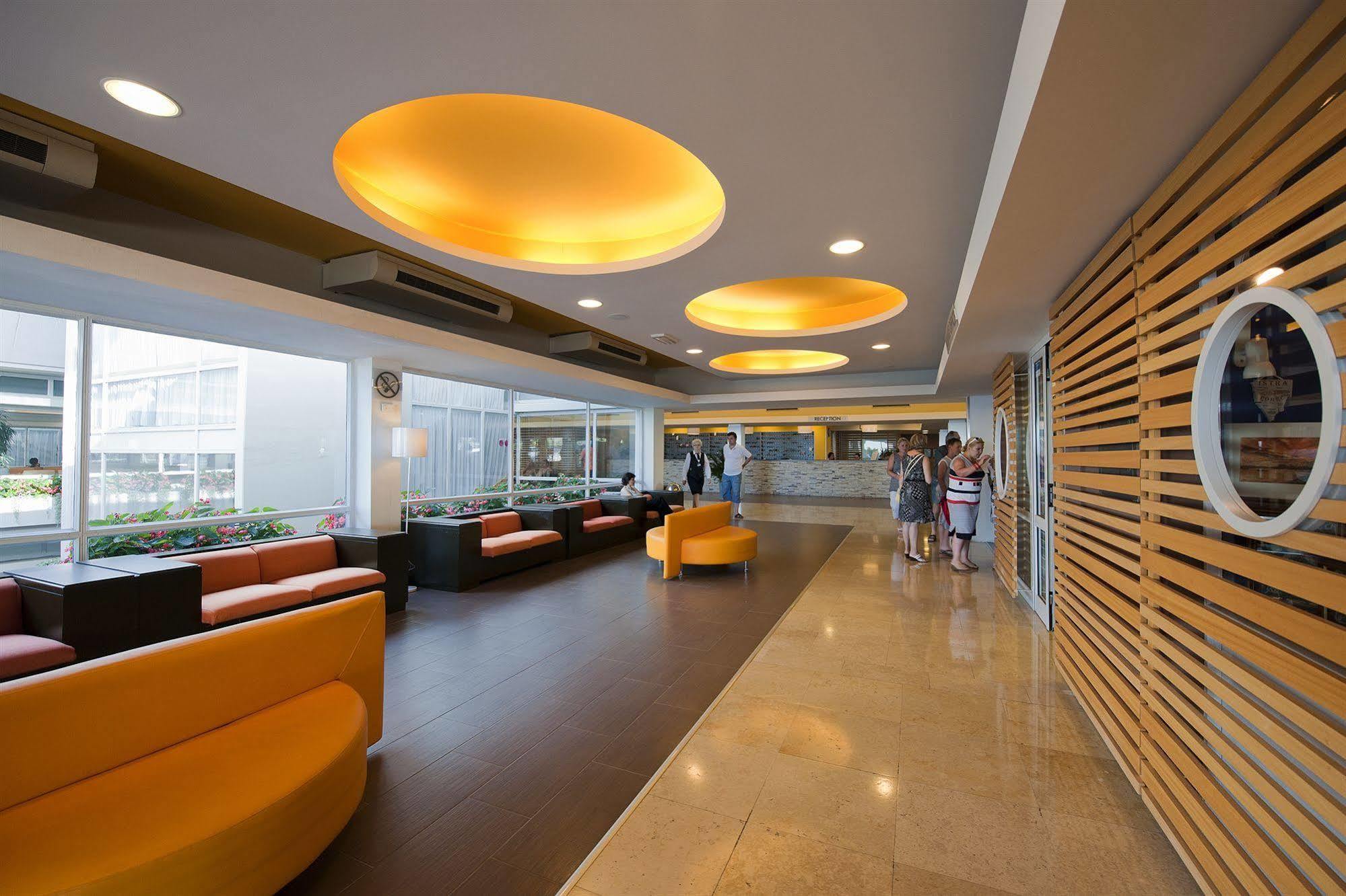 Hotel Delfin Plava Laguna Mugeba Bagian luar foto