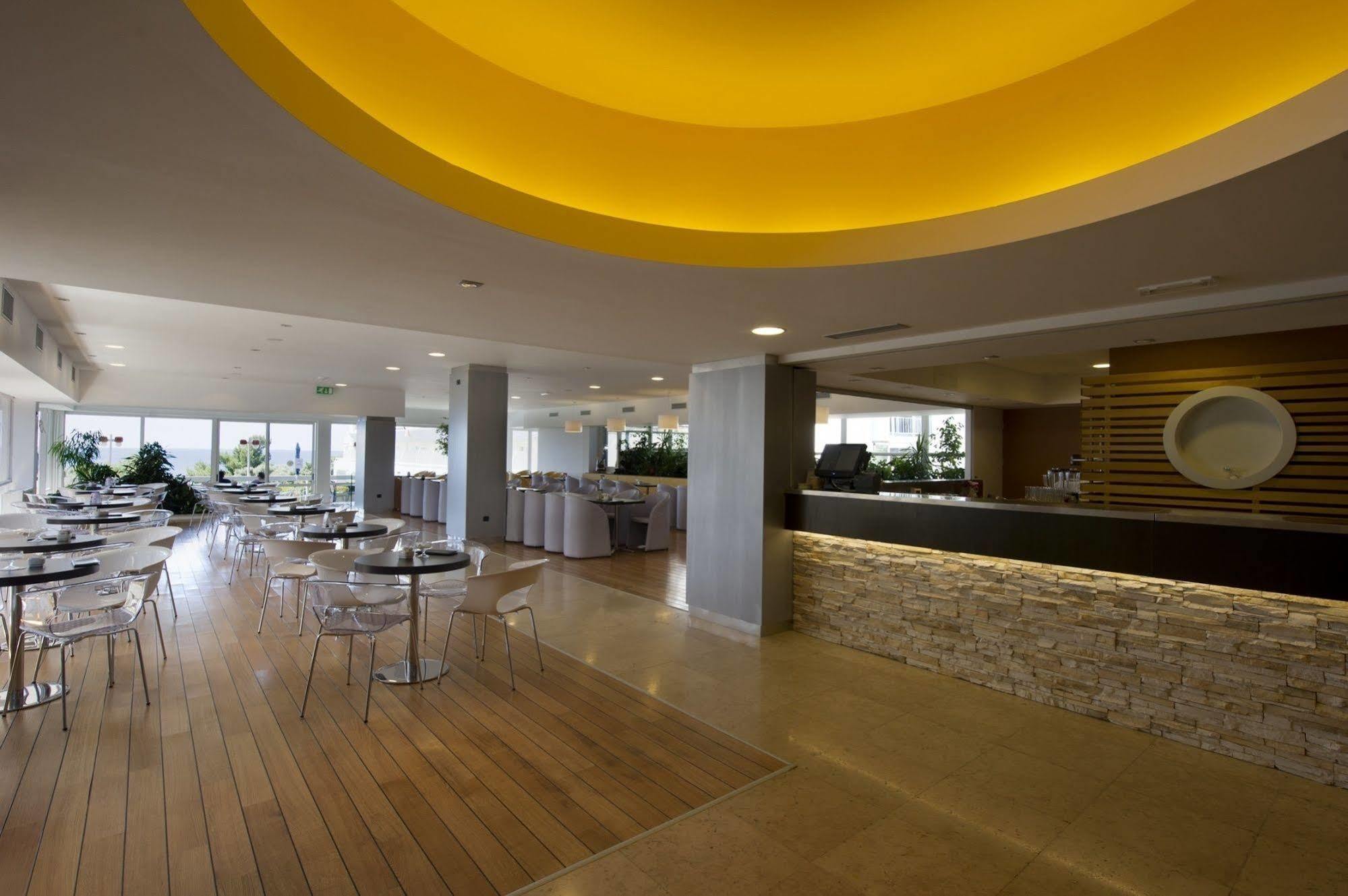Hotel Delfin Plava Laguna Mugeba Bagian luar foto